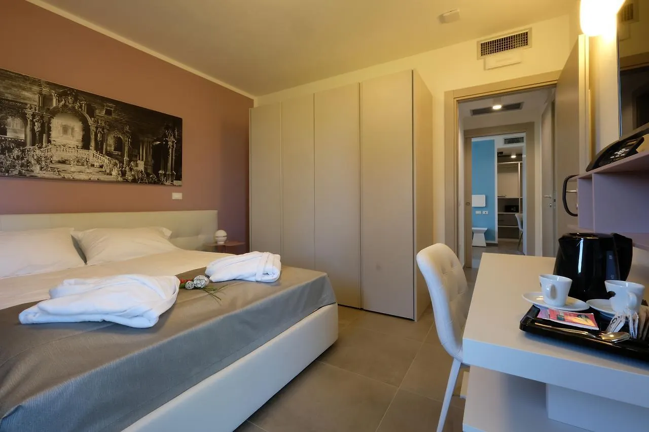 Relais Villa Clodia Lazise 0*,  Italy